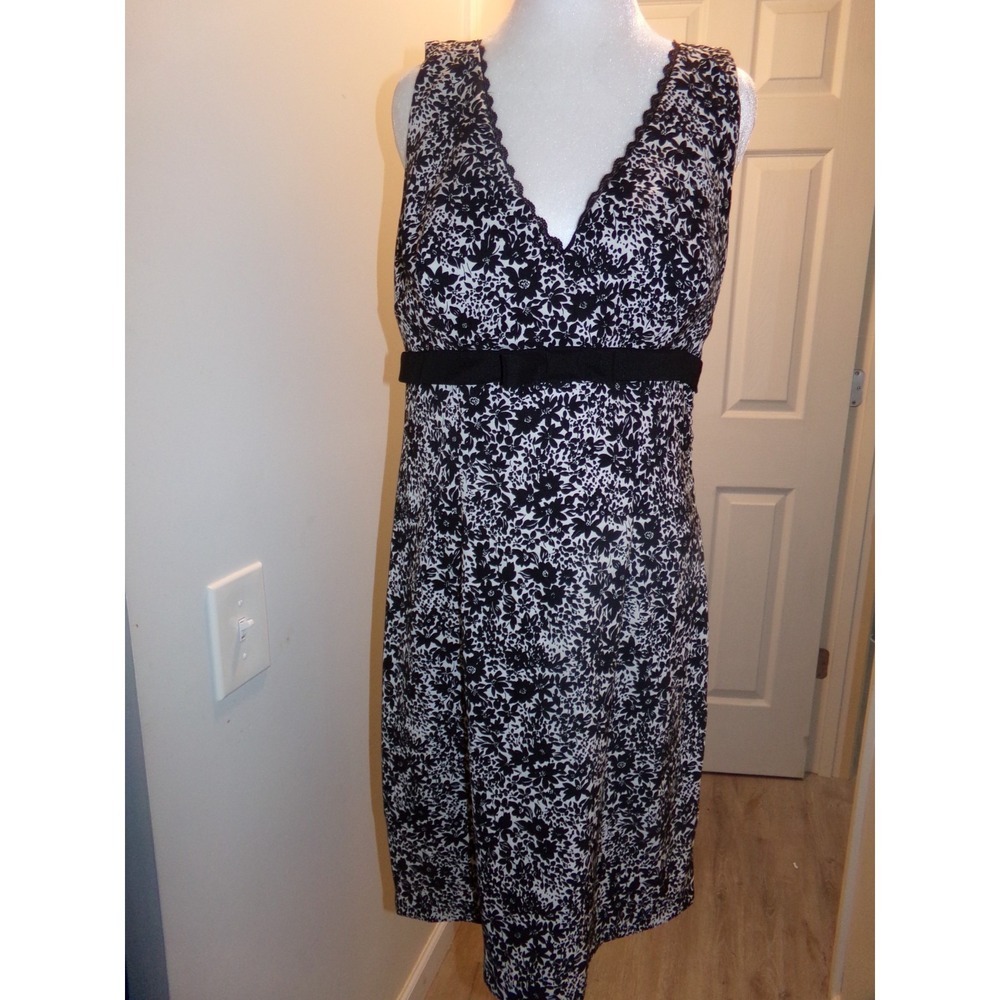 Connected Apparel Floral Empire Waist Dress Size 12 Knee Length V Neck Y2K